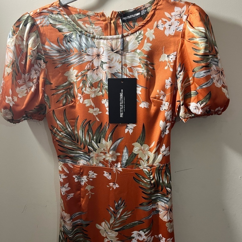Pretty Little Thing Orange floral print dress size 2.  Polyester material! - Picture 3 of 16